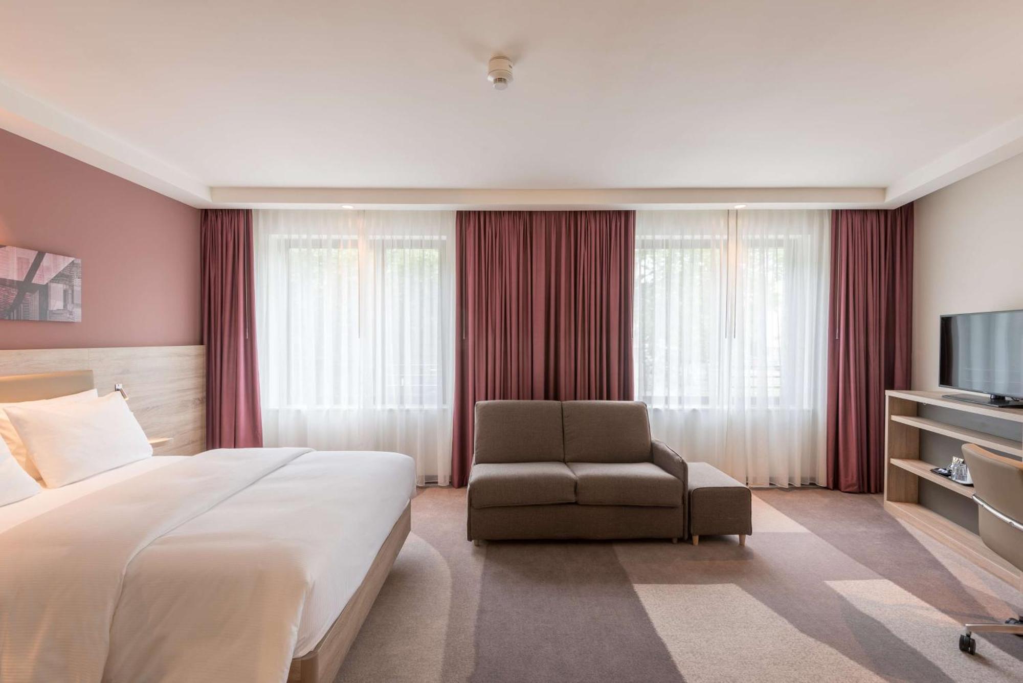 แฮมป์ตัน อินน์ แฟรงค์เฟิร์ต Frankfurt am Main ภายนอก รูปภาพ